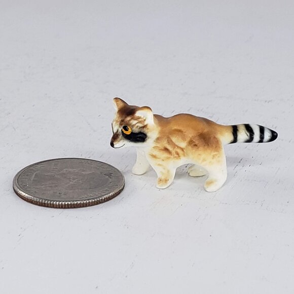 Vintage Bone China Raccoon Figurine Miniature Collectible Animal Trash Panda - Picture 6 of 8